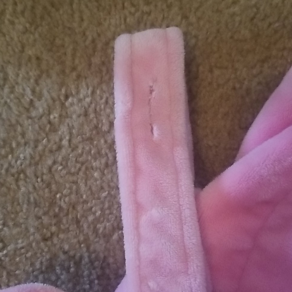 Pink robe - Picture 2 of 4